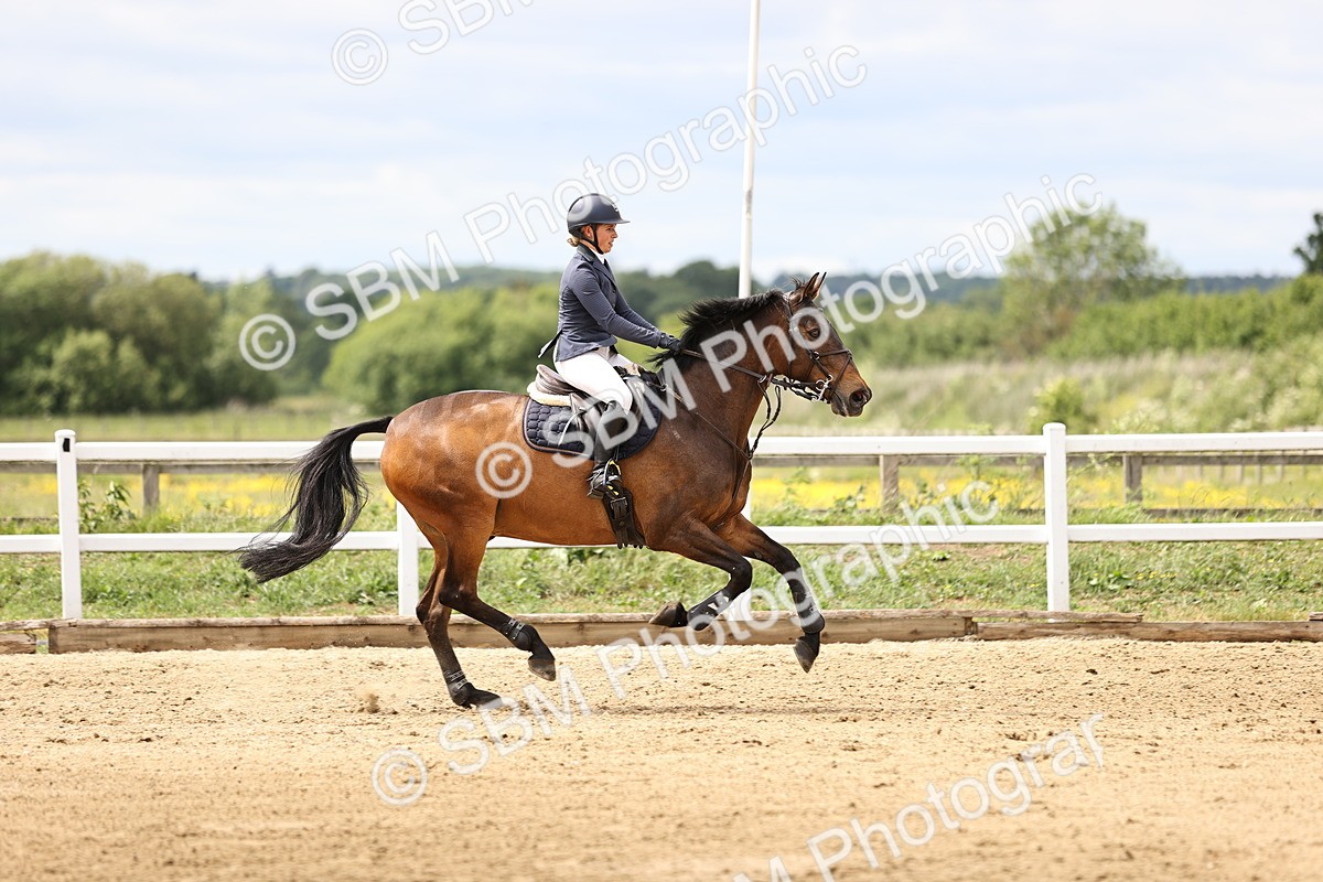 SBM_003356 - Class 11 - Senior Newcomers - 1.10m