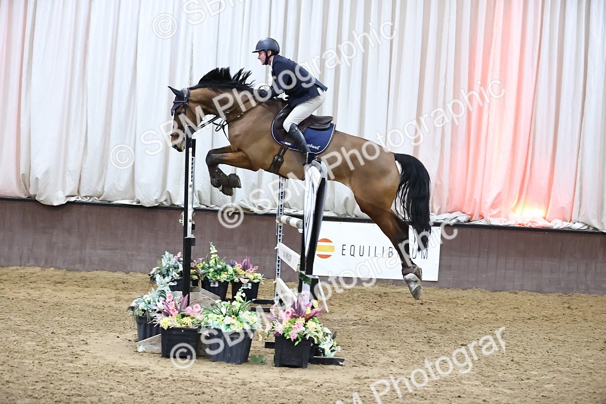 SBM_010189 - Class 25 - Equestrian Senior Foxhunter 1.20m
