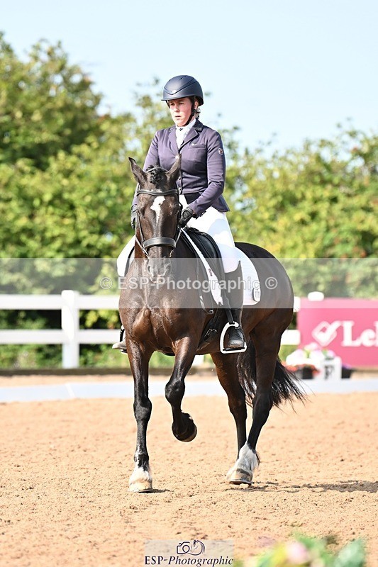 250815-095037-00210 - 027-Samantha.PringTongwynlais.Moon.Dancer