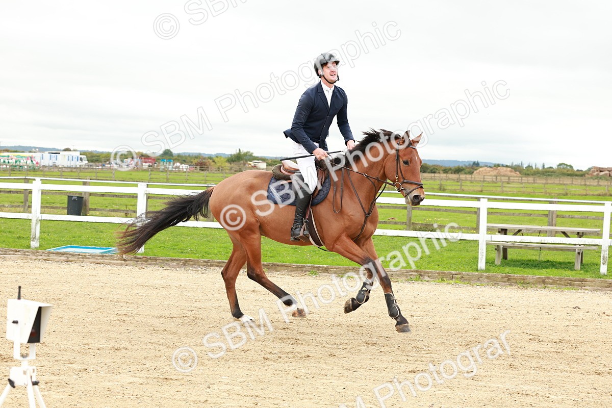 1I0A6818 - Class 2 - Senior British Novice