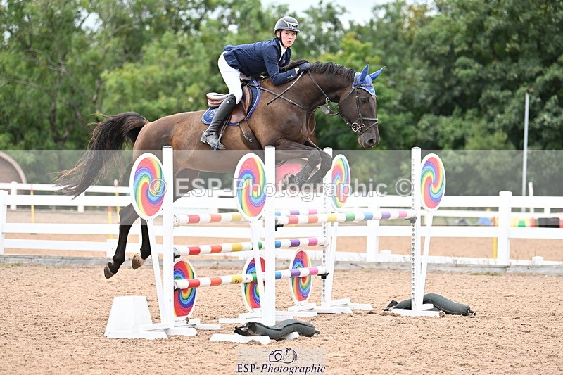 250820B-124804-00611 - Cls 4 Newcomers and 1.10m Open