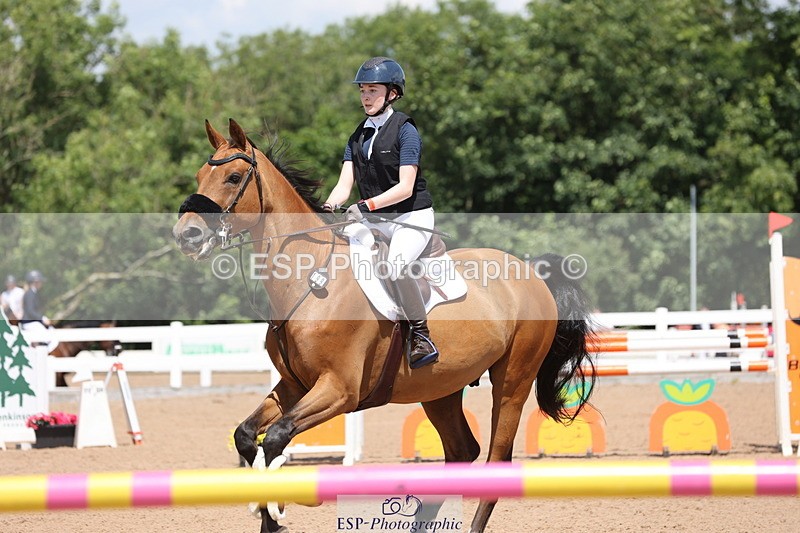 240718A-130412-05380 - Cls 9, 1 Star Bronze Tour 1.10m