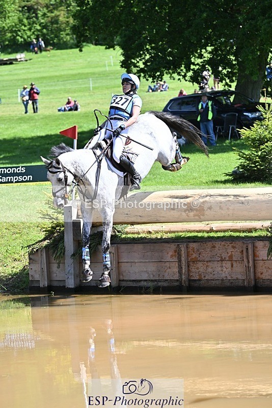 240525-111122-12242 - 327-COR_Y_TARAN-Toots_Bartlett