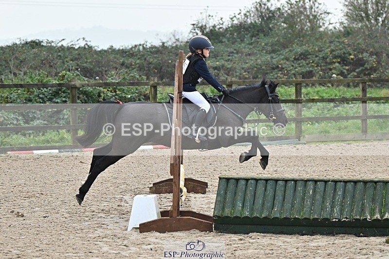 241110-101145-00213 - 40cm Showjumping
