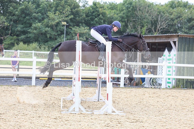 3E7A5043 - Class 4: Senior British Novice/90cm open