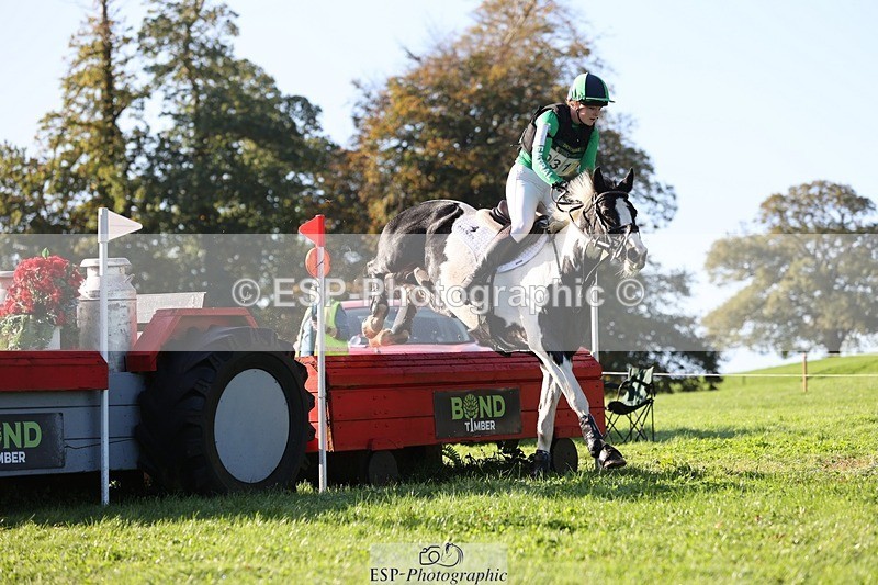 241026-101845-11467 - 317-Maddy.Greenaway-SPECIAL.VAN.DE.SMEDENPOORT