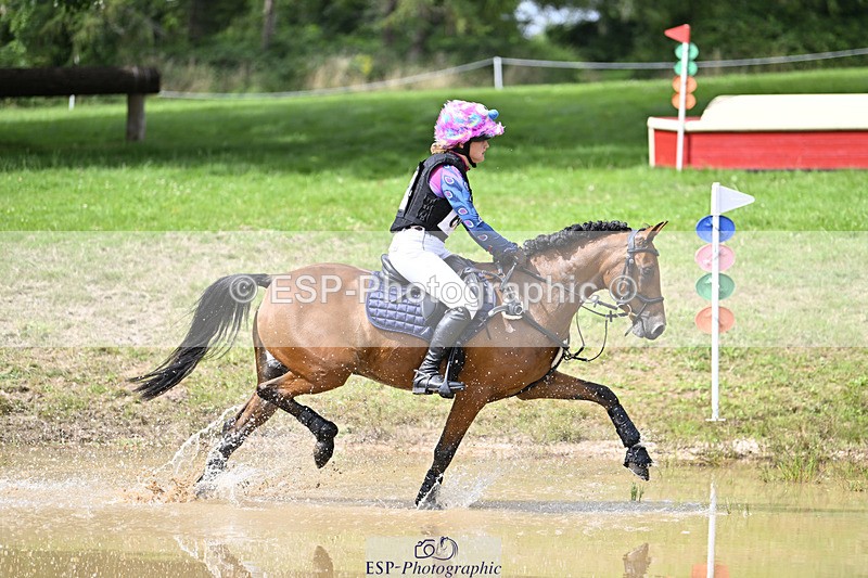 240804-151604-18175 - 601-Tichy_Sanders-UBERTON_VAN_HET_DALHOF