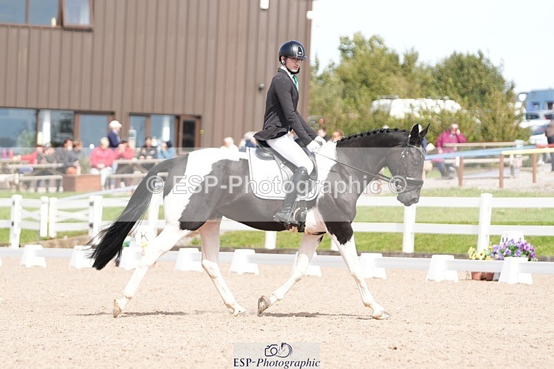 250906-134854-03762 - 020-Leo.De-ValentinoBarfields.Cosmopolitan