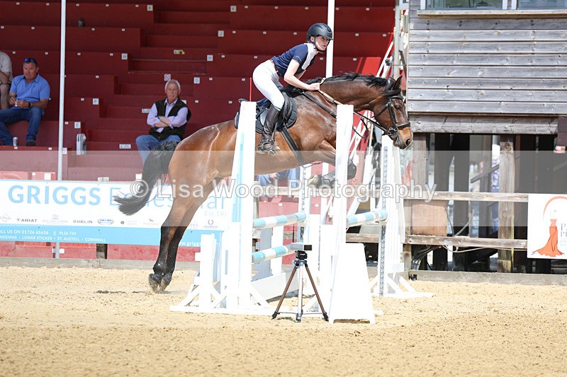 3E7A9945 - Class 9: Senior BN/90cm open