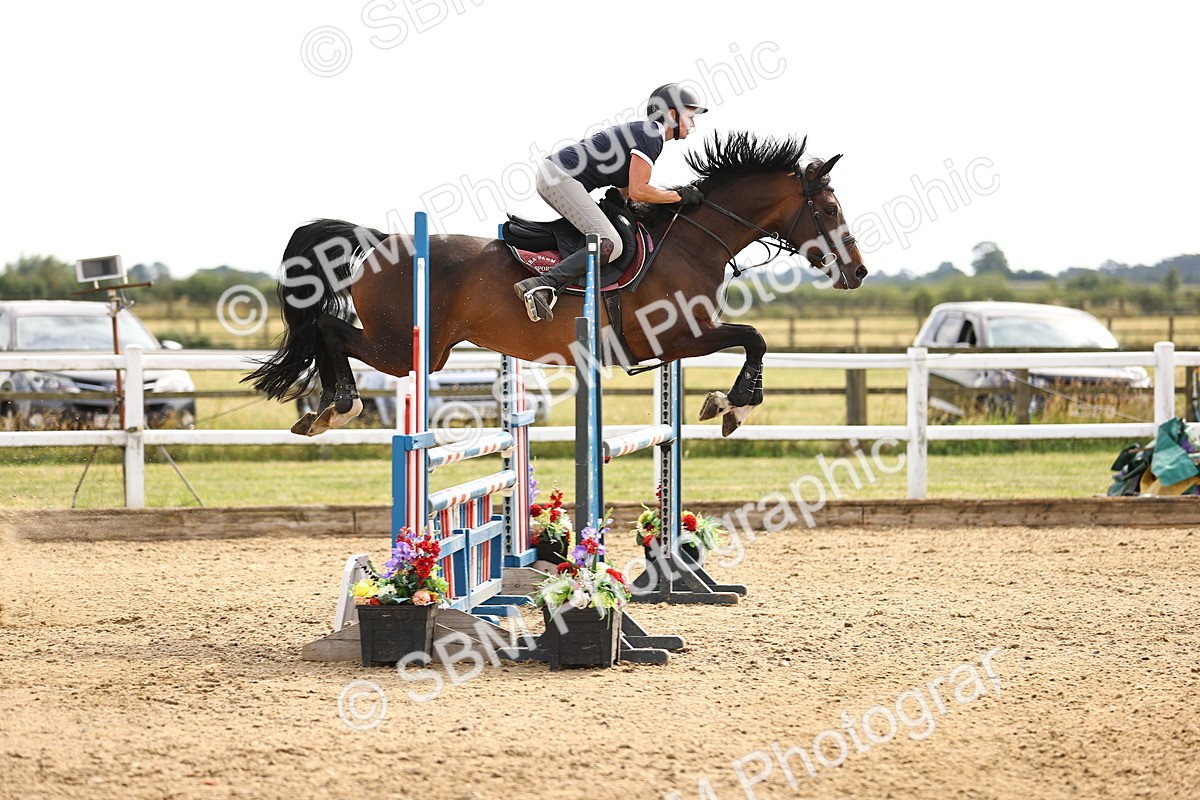 SBM_002414 - Class 18 - Ariat Senior British Novice- 90cm Open