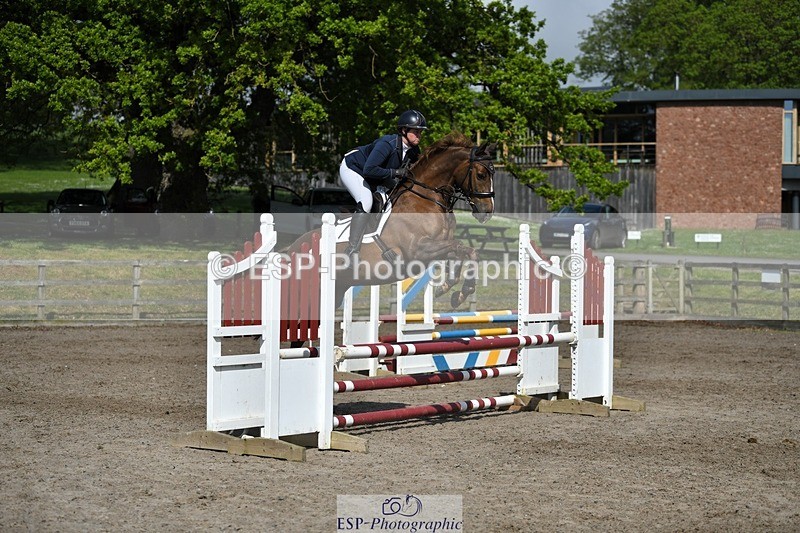 230512-101145-00481 - Cls 10 Snr 85cm Schooling