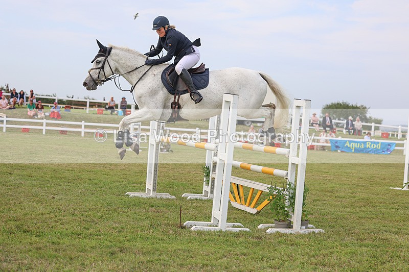 3E7A0986 - Class D: Showjumping Senior Newcomers/1.10m open
