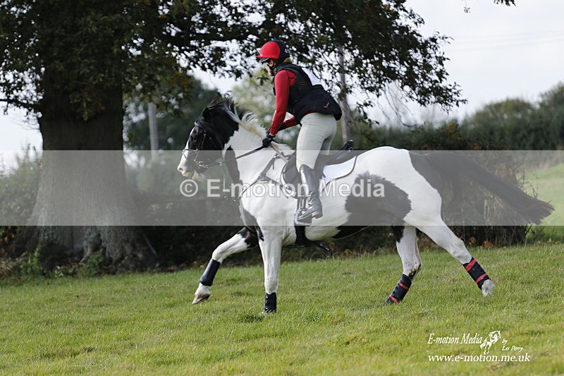  WWHT 171021 3957 - Open (1.00m)  17/10/21