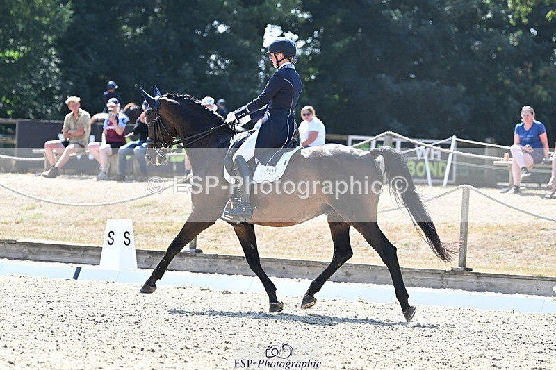 250810A-145646-07483 - 008-Caitlin.BurgessChocotof