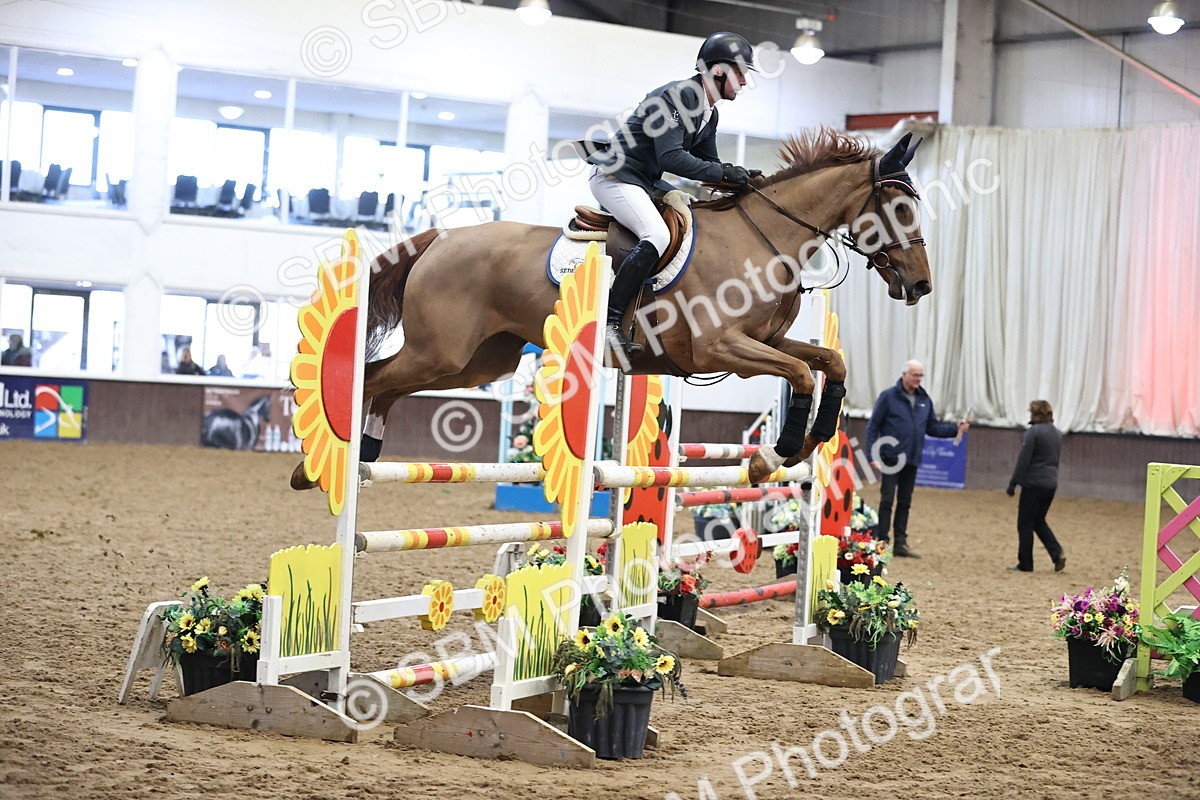 SBM_004995 - Class 16 - Senior Newcomers - 1.10m