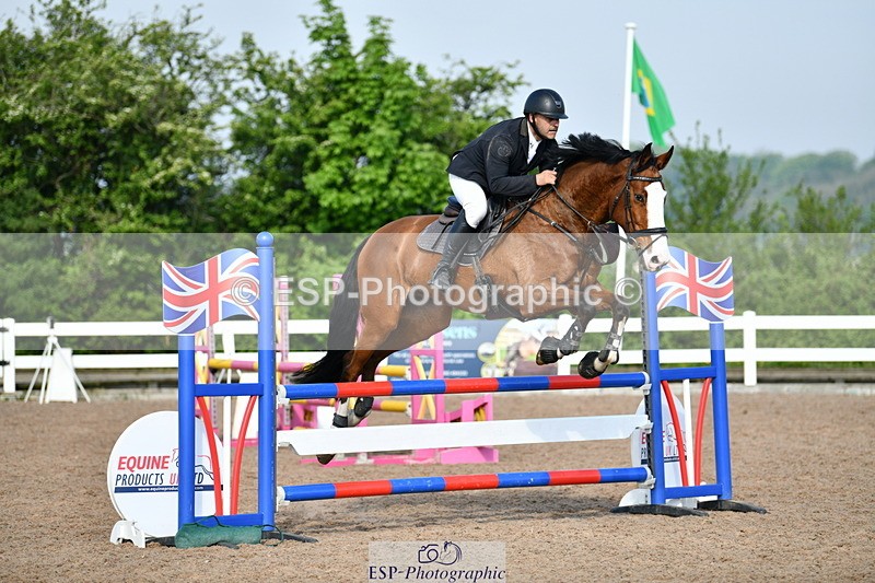 240512A-085736-17034 - Cls 39 British Novice and 90cm Open