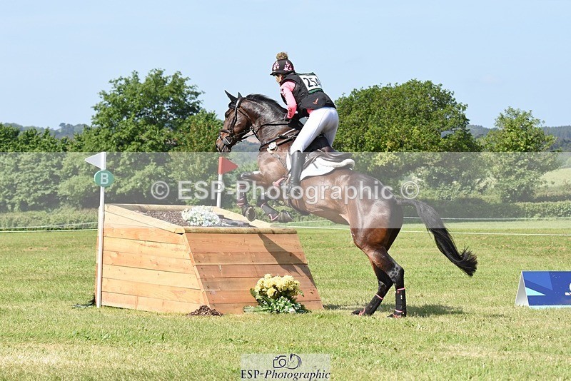 230527-102832-08677 - 254-PURE_TRENDSETTER-Ellie_Fredericks-XC