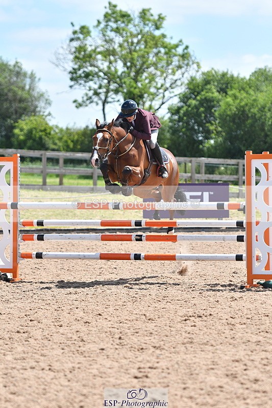 240609A-122927-05190 - Cls 18 Snr Newcomers and 1.10m Open