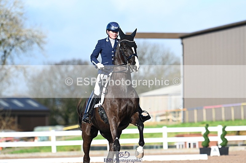 240218A-145110-08931 - 280-Nicola.Buchanan-ST.GILES.DARK.MAGIC