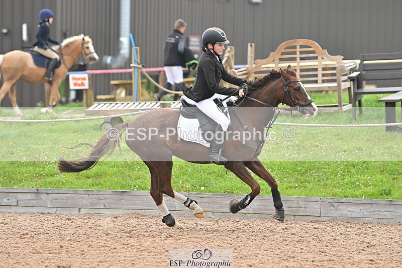 240505A-091052-03428 - Cls 1 Pony Intro 70cm
