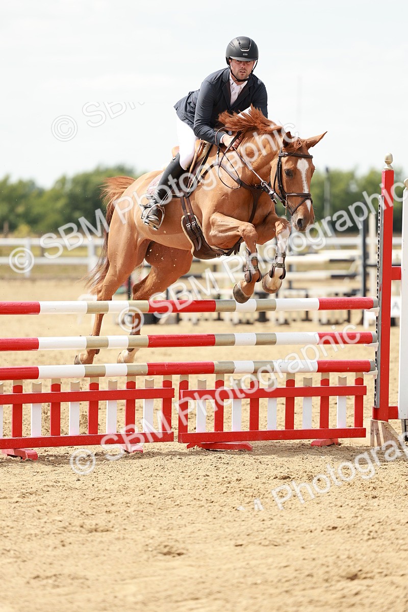 SBM_007648 - Class 3 - Senior Newcomers - 1.10m Open