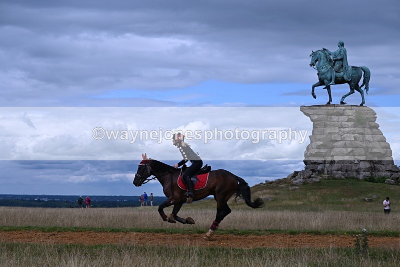 DSC_8933 - Time at Statue 14:33 to 15:10