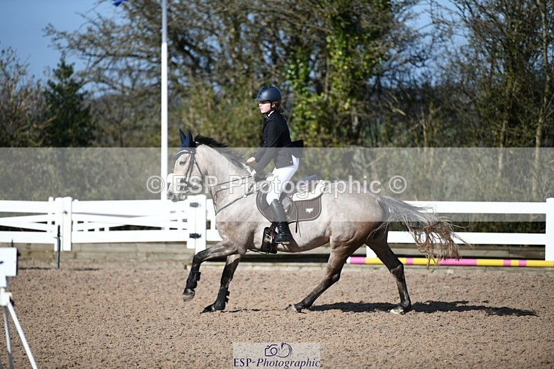 250330-100845-06005 - Cls 32 British Novice and 90cm