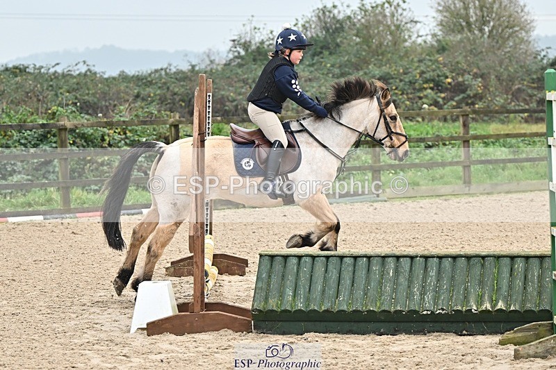 241110-102002-00259 - 40cm Showjumping