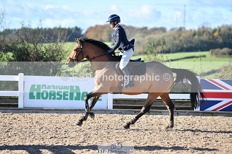 231110A-133250-00600 - Cls 5 Newcomers & 1.10m Open