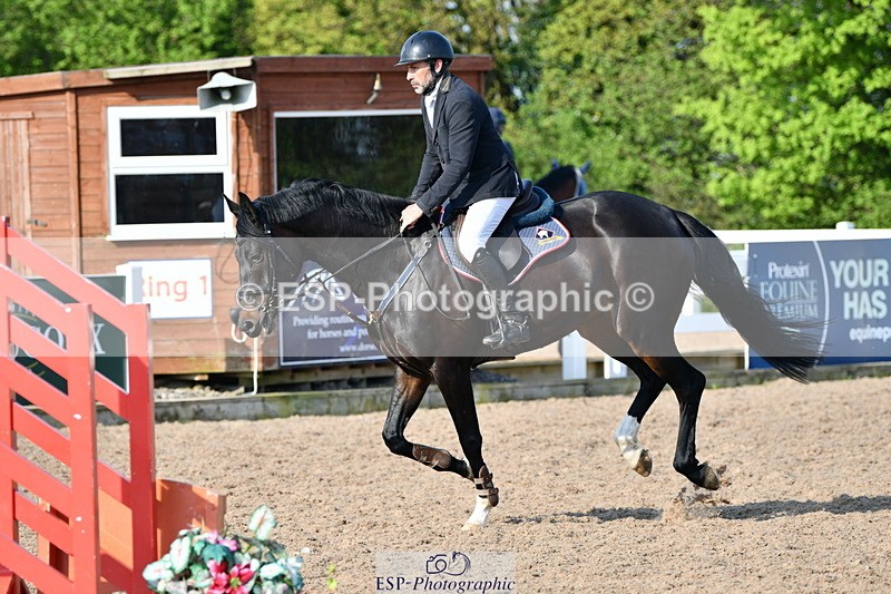 240512A-084347-16954 - Cls 39 British Novice and 90cm Open