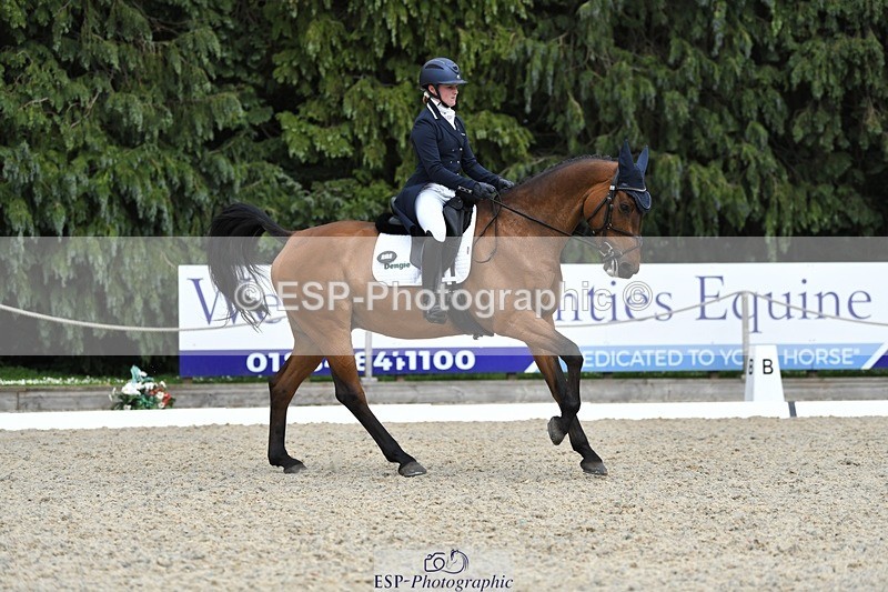 230525-154801-03313 - 329-VINTAGE_GRAFFITI-Alice_Hallows-WEDTrotUp+DR