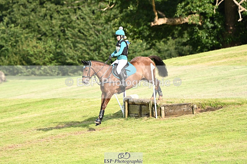 240825X-171203-37437 - 80cm XC 16.30 to 17.30