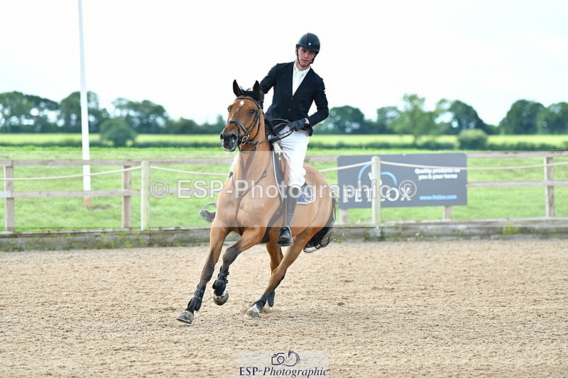 230723A-095222-10684 - Cls 4, 2 Star Small 1.30m