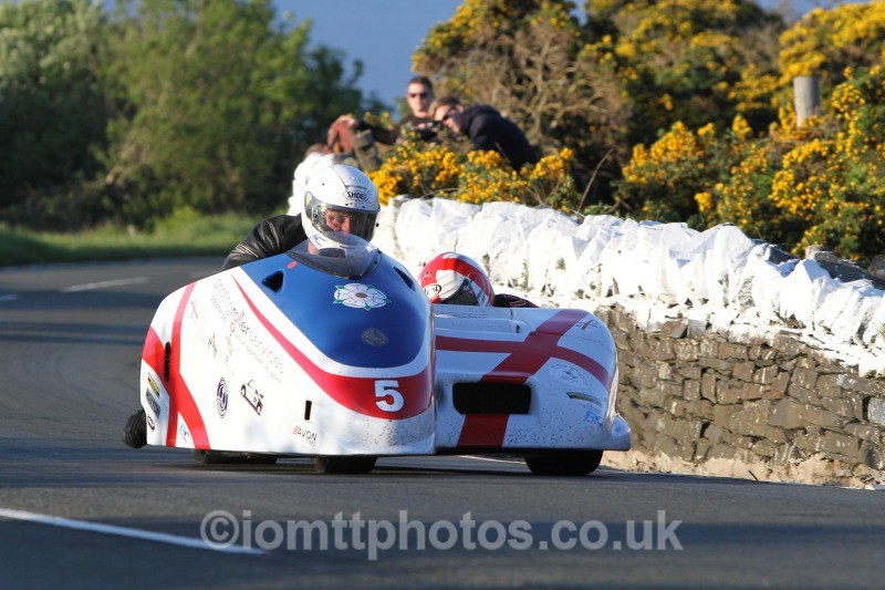 Conrad Harrison / Mike Aylott Shelbourne Honda / PRINTING ROLLER SE - Monday Practice - Sidecars