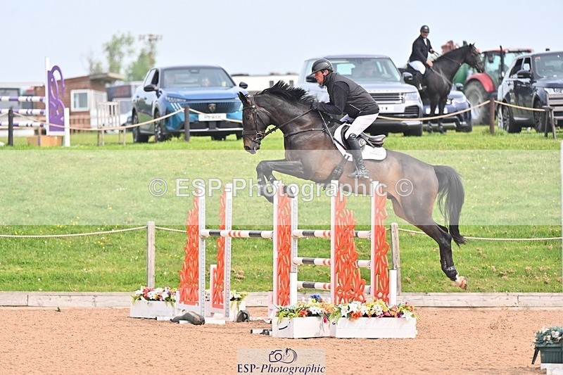 260509-112622-01964 - Cls 26a Snr Foxhunter