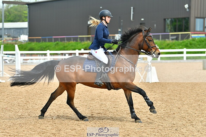 230514A-132135-02943 - Cls 25 Pony Foxhunter & 1.10m Open