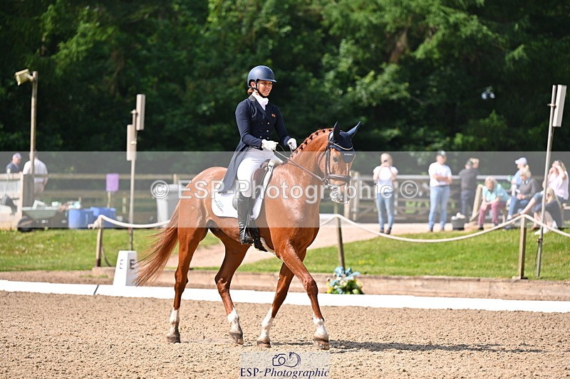 250523A-101815-05906 - C-261-Danielle.Dunn-ICI.DOR.DE.DONNA.CADANZA.Z