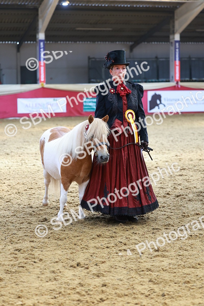 SBM_13693 - Class 104 - IH  Costume