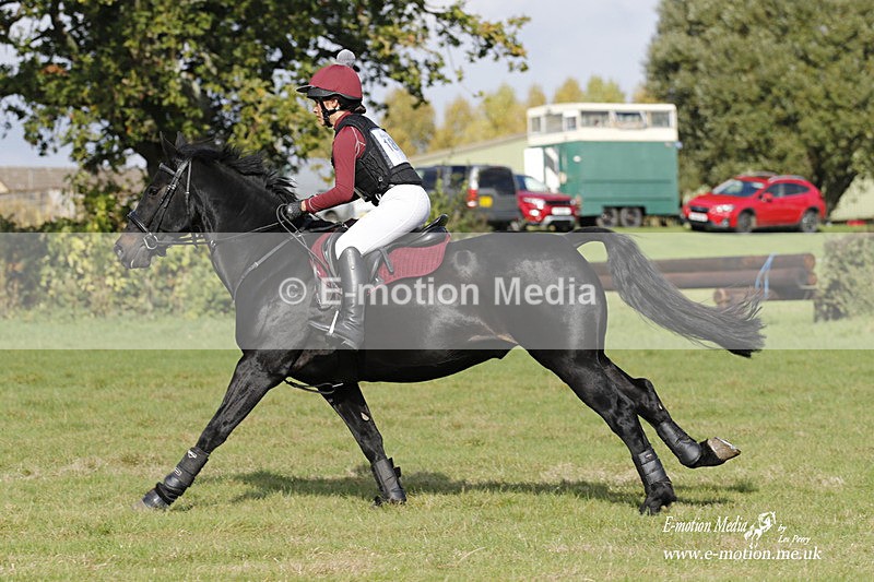  WWHT 171021 3291 - Intermediate (0.90m)  17/10/21