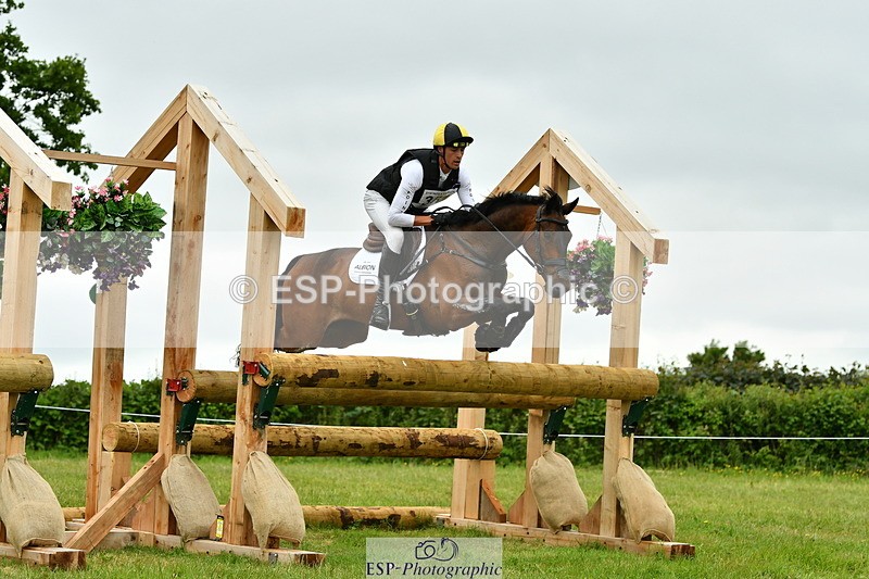 250524A-124858-10446 - B-351-Will.Rawlin-MACKENZY