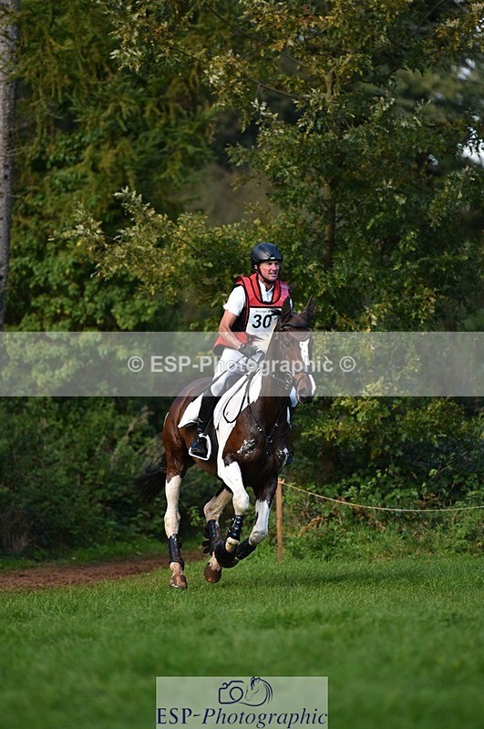 231022-130916-28834 - 301-WESTCEFFYL.KINGSWAY.LAD-Ben.Lee.Liles-XC