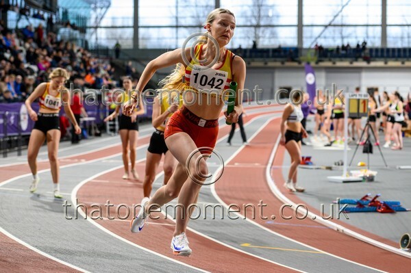 CombiMast25-914342 - Track Female Set One