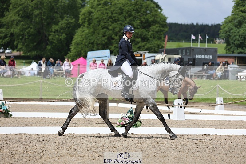 240523-122048-03782 - 226-CLONSHIRE_ON_TREND-Heidi_Coy