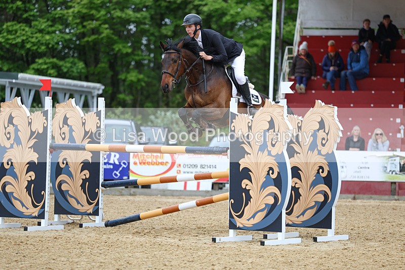 3E7A4105 - Class 7: Senior Foxhunter/1.20 open