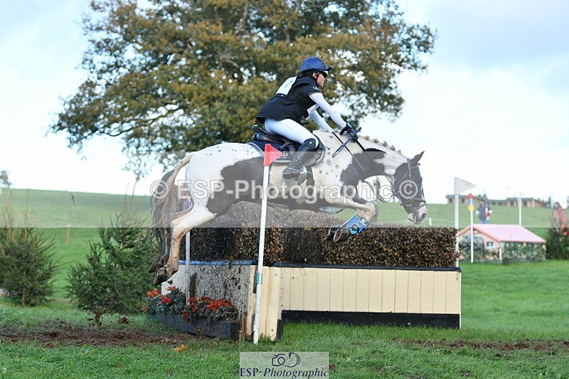 251025A-163450-22233 - H-607-Hannah.Bourgoine