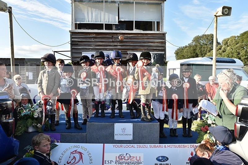 230824-181500-07028 - Thursday 40 and 50cm Presentations