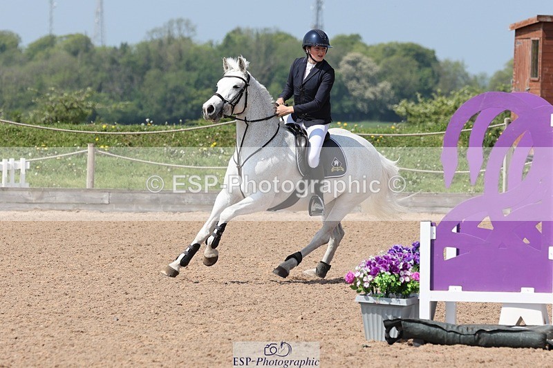 250503-122125-01041 - Cls 9 Pony Foxhunter and 1.10m Open