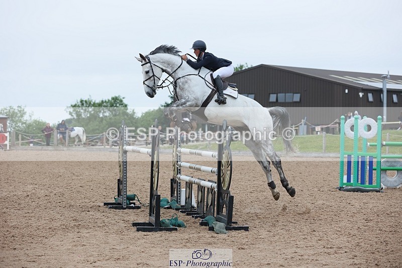 250524-132006-04994 - Cls 15 Snr Fox 1st Rnd