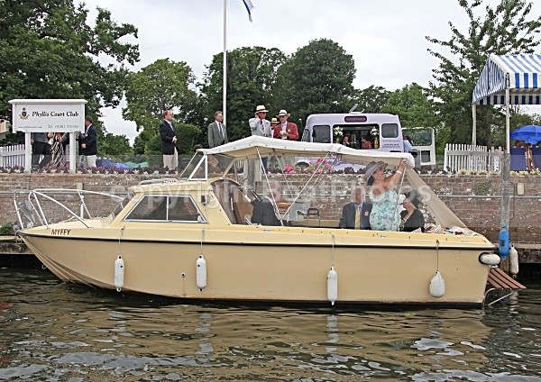 090704 MYFFY IMG_7791 - HENLEY REGATTA  SATURDAY 4th JULY 2009