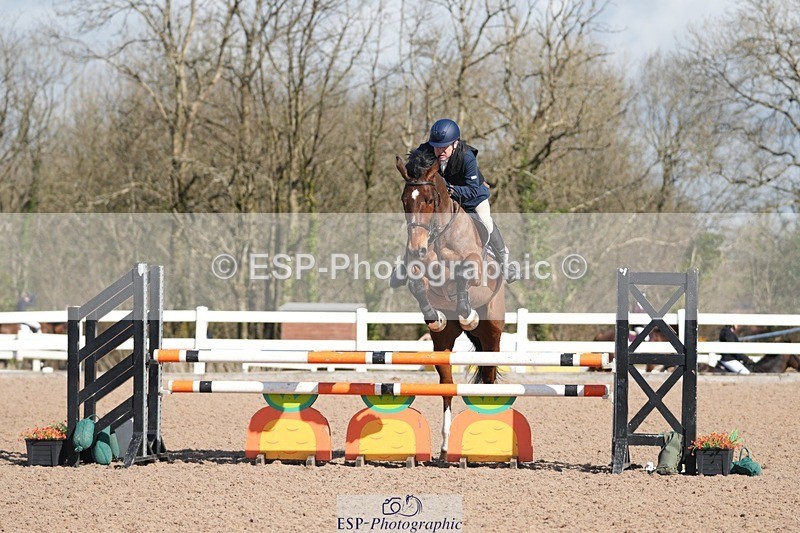 250329-101759-03588 - Cls 20 British Novice and 90cm